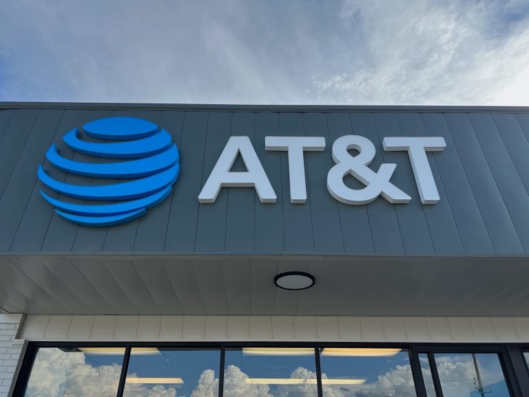 ATT Commercial Sign Install