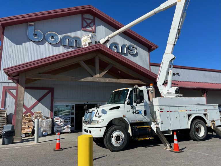 Bomgaars Commercial Signage – Ardmore