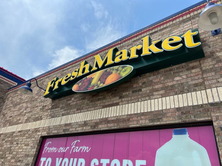 Braums Commercial sign Install